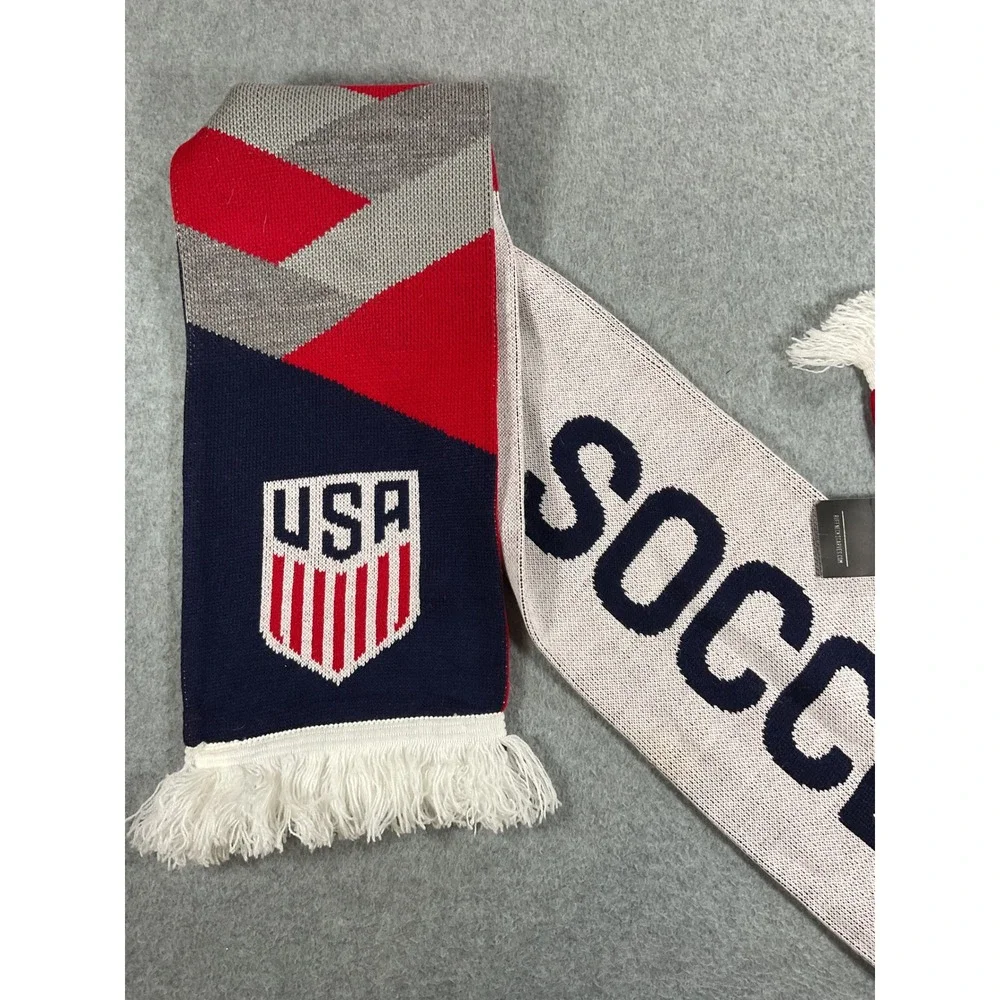 US Soccer 2022 Insider Scarf Ruffneck USA Crest Fringed Fan Scarf 1695